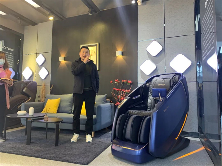 九游娱乐Nineame官方网站體育集團(tuán)旗下品牌—銳珀?duì)柵e行新款4D穴感總裁按摩椅S500內(nèi)訓(xùn)會